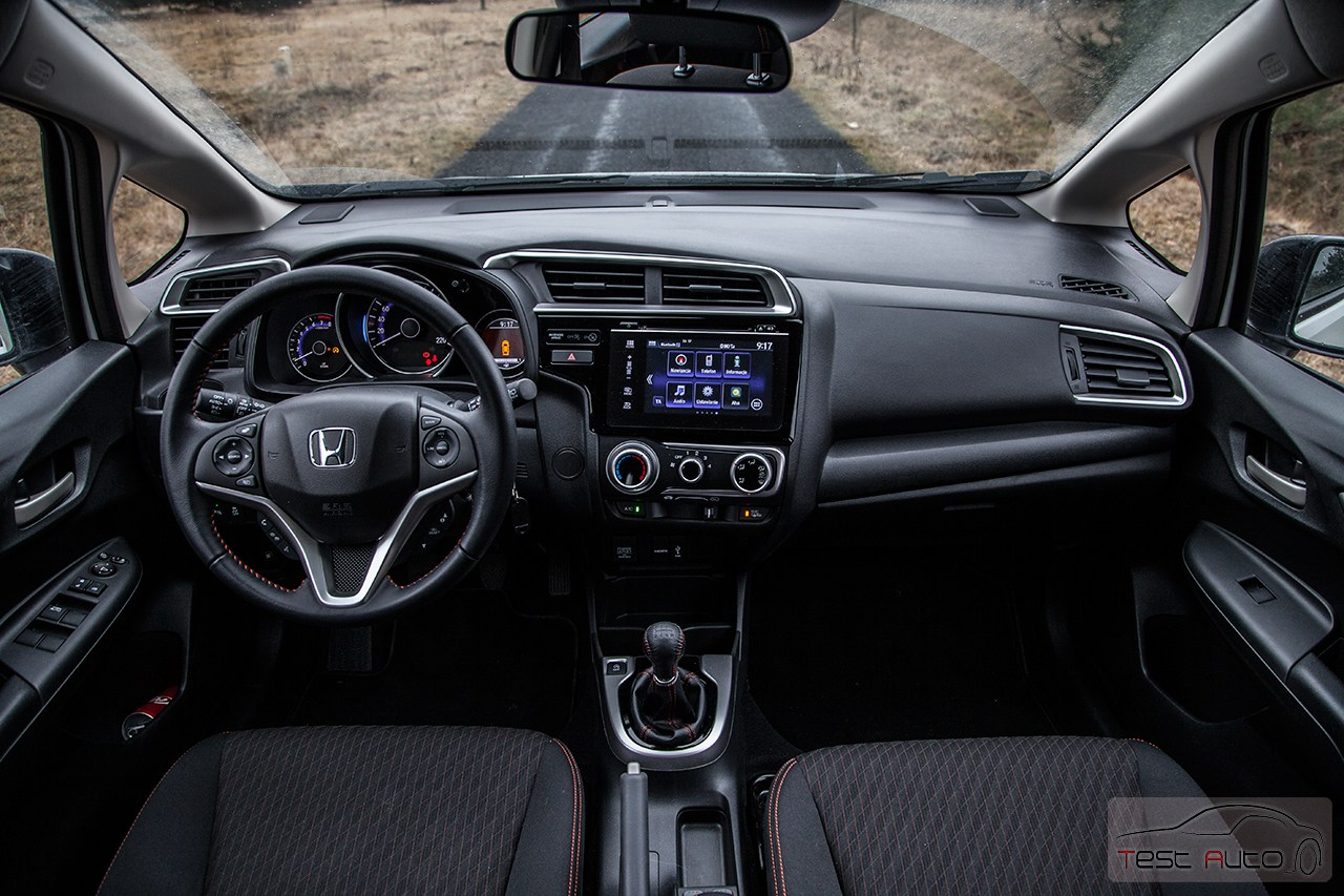 Với gi&aacute; b&aacute;n chỉ hơn 500 triệu đồng Honda Jazz sở hữu t&iacute;nh năng g&igrave;?