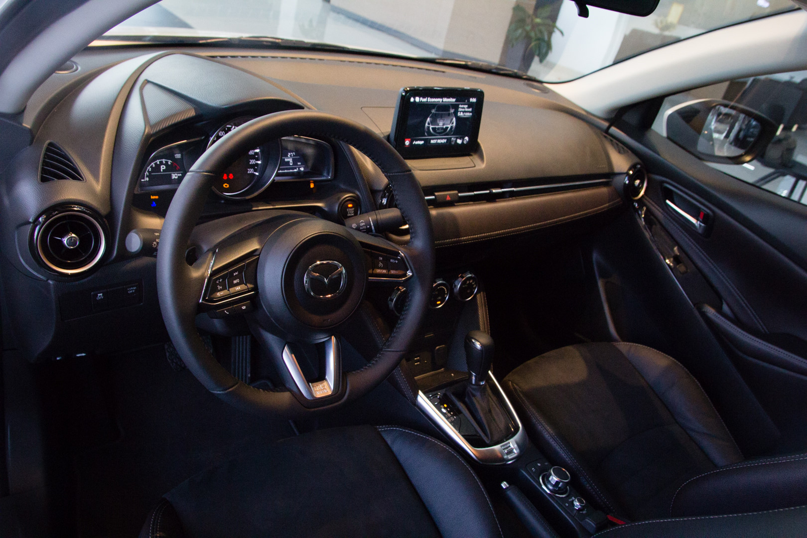 Mazda2 vừa về H&agrave; Nội gi&aacute; hơn 500 triệu dự b&aacute;o g&acirc;y b&atilde;o bởi t&iacute;nh năng n&agrave;y