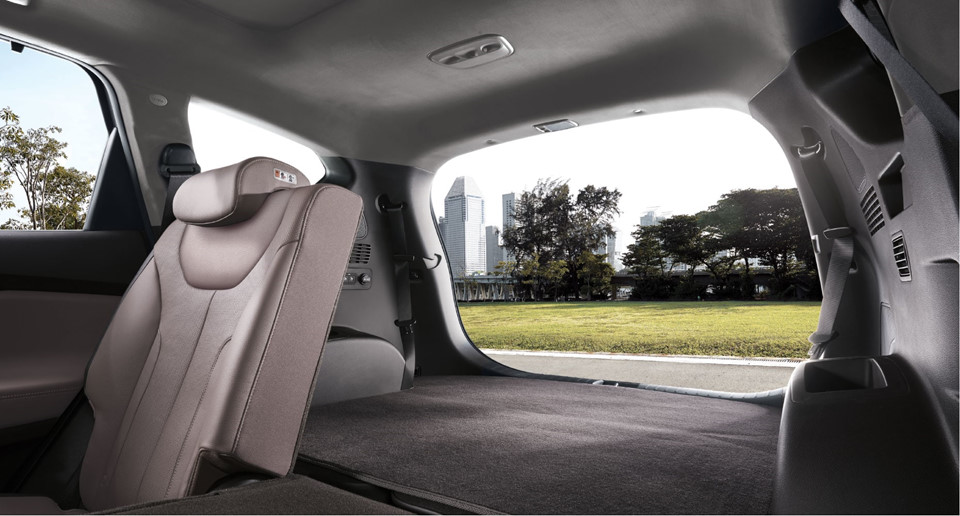 Cận cảnh Hyundai Santa Fe đẹp &lsquo;long lanh&rsquo; chốt gi&aacute; từ 1 tỷ đồng