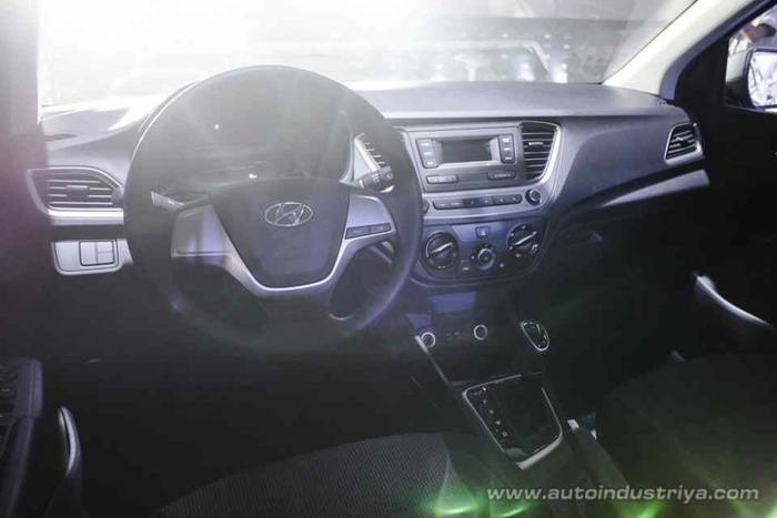 Gi&aacute; b&aacute;n chỉ ở mốc 300 triệu, Hyundai Accent 2019 sở hữu những c&ocirc;ng nghệ g&igrave;?