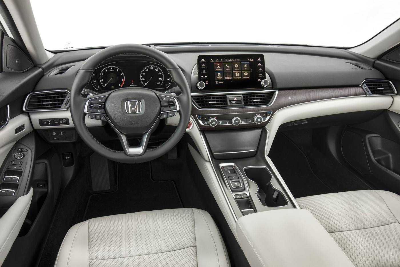Với những t&iacute;nh năng n&agrave;y Honda Accord 2019 c&oacute; thực sự đ&aacute;ng &lsquo;đồng tiền b&aacute;t gạo&rsquo;?