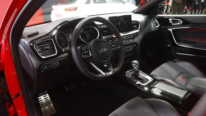 Kia ProCeed 2019 đẹp &lsquo;long lanh&rsquo; gi&aacute; chỉ hơn 800 triệu đồng sở hữu t&iacute;nh năng g&igrave;?