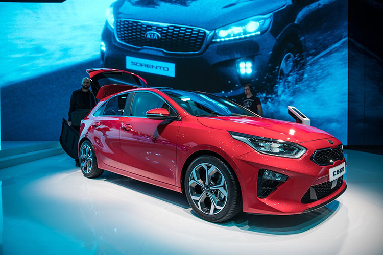 Kia ProCeed 2019 đẹp &lsquo;long lanh&rsquo; gi&aacute; chỉ hơn 800 triệu đồng sở hữu t&iacute;nh năng g&igrave;?