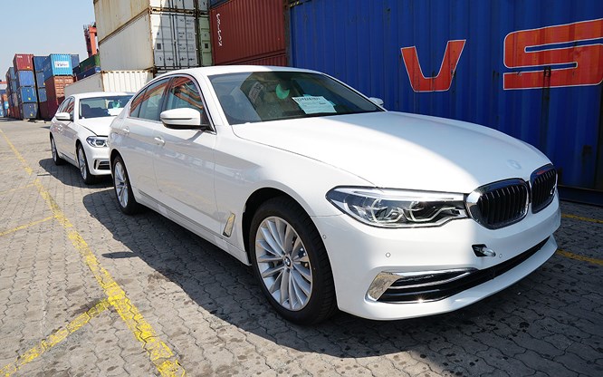 BMW 5-Series đẹp &lsquo;long lanh&rsquo; vừa ra mắt thị trường Việt sở hữu c&ocirc;ng nghệ g&igrave;?