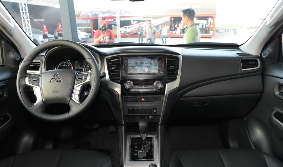 Mitsubishi Triton 2019 về Việt Nam thiếu những t&iacute;nh năng g&igrave;?