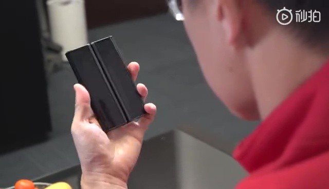 Soi c&aacute;c t&iacute;nh năng tr&ecirc;n smartphone m&agrave;n h&igrave;nh gập của Xiaomi vừa lộ diện
