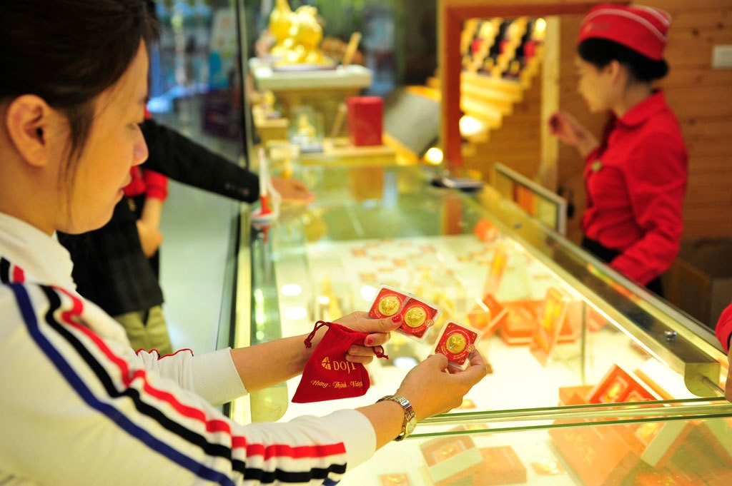 Tại sao n&ecirc;n mua v&agrave;ng trong ng&agrave;y v&iacute;a Thần T&agrave;i?