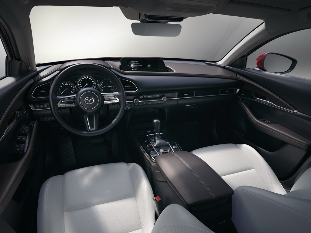 Mẫu xe l&yacute; tưởng cho phụ nữ - Mazda CX-30 được trang bị những t&iacute;nh năng g&igrave;?