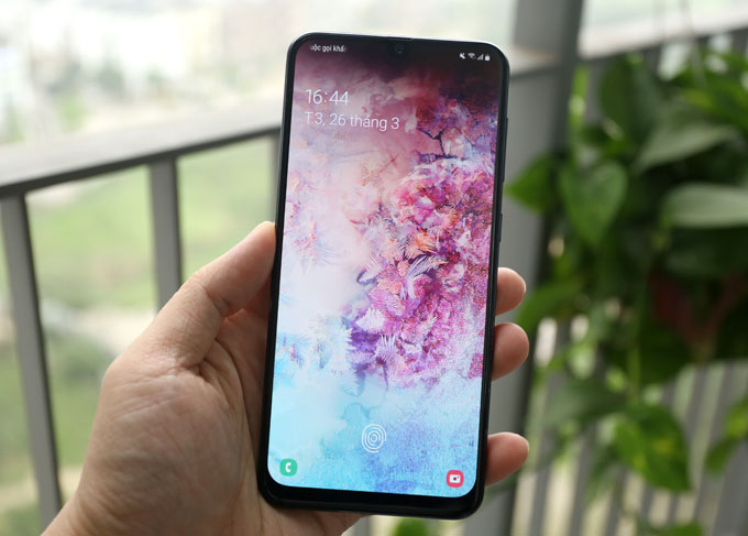 29.000 người đặt mua trước, Samsung Galaxy A50 sở hữu những t&iacute;nh năng g&igrave;?