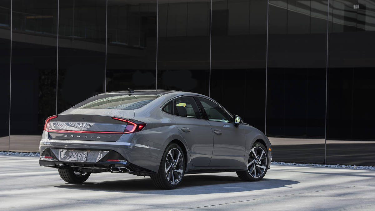 Hyundai Sonata 2020 đẹp &lsquo;long lanh&rsquo; vừa ra mắt được trang bị những g&igrave;?