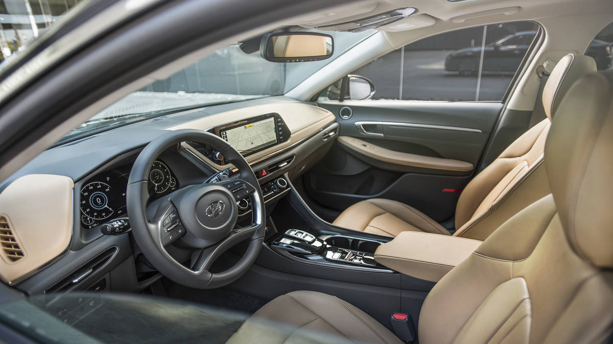 Hyundai Sonata 2020 đẹp &lsquo;long lanh&rsquo; vừa ra mắt được trang bị những g&igrave;?