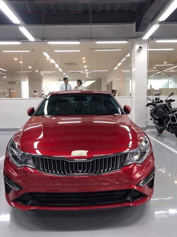 Kia Optima 2019 đẹp &lsquo;long lanh&rsquo; gi&aacute; 789 triệu vừa về đại l&yacute; được trang bị những g&igrave;?
