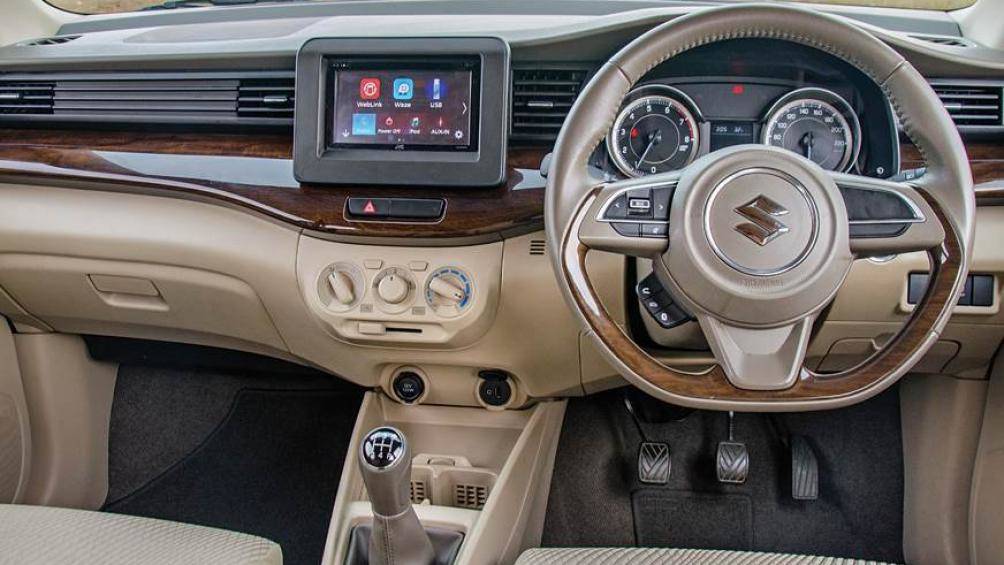 Đẹp &lsquo;long lanh&rsquo; gi&aacute; chỉ dưới 500 triệu, Suzuki Ertiga 2019 được trang bị những g&igrave;?