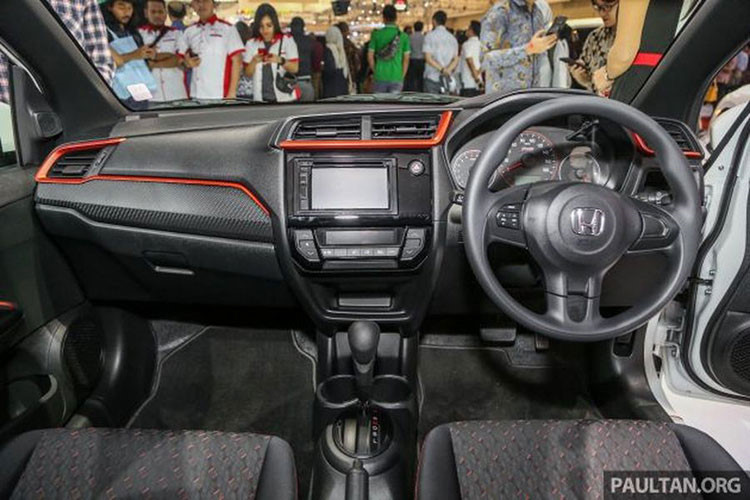 &lsquo;Soi&rsquo; c&ocirc;ng nghệ v&agrave; ứng dụng tr&ecirc;n Honda Brio gi&aacute; 263 triệu vừa ra mắt