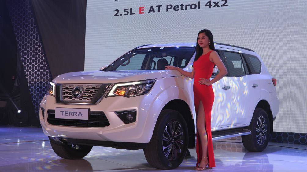&lsquo;Soi&rsquo; c&ocirc;ng nghệ v&agrave; ứng dụng tr&ecirc;n chiếc Nissan Terra đang được giảm gi&aacute; 28 triệu đồng