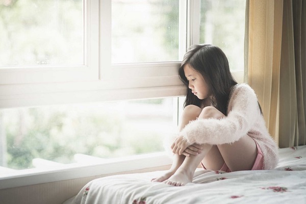 26,3% trẻ th&agrave;nh ni&ecirc;n bị trầm cảm: 7 dấu hiệu cha mẹ tuyệt đối kh&ocirc;ng được bỏ qua