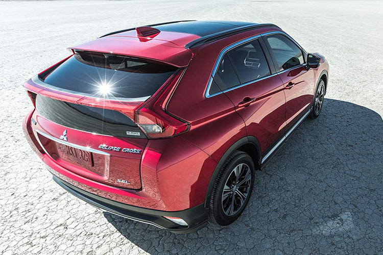 Mitsubishi Eclipse Cross gi&aacute; từ 658 triệu đồng được trang bị những g&igrave;?