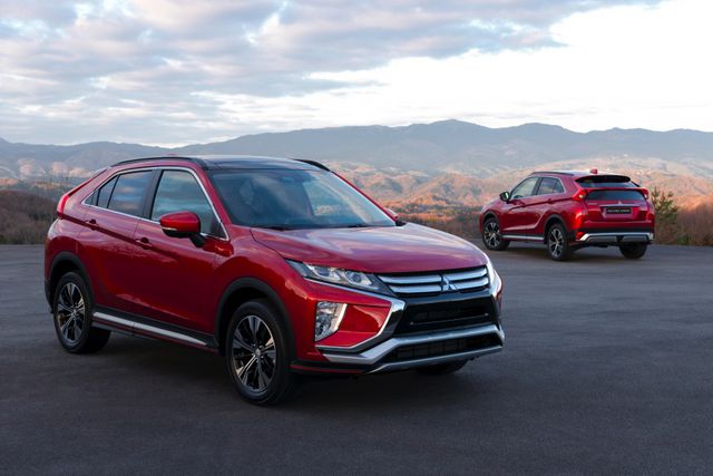 Mitsubishi Eclipse Cross gi&aacute; từ 658 triệu đồng được trang bị những g&igrave;?