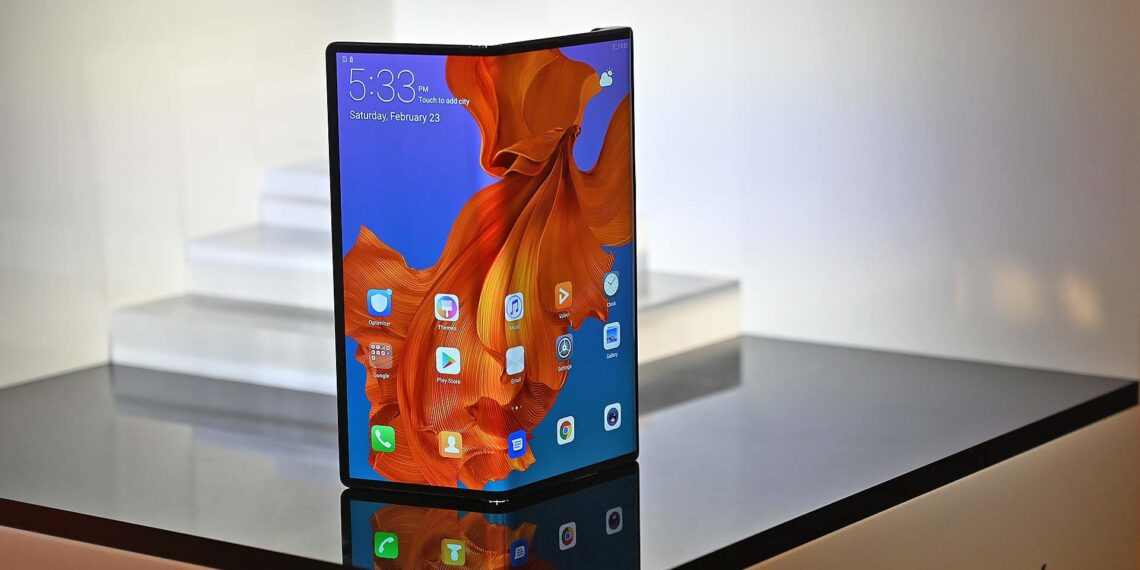 Kh&aacute;m ph&aacute; c&ocirc;ng nghệ tr&ecirc;n Huawei Mate X chuẩn bị ra mắt
