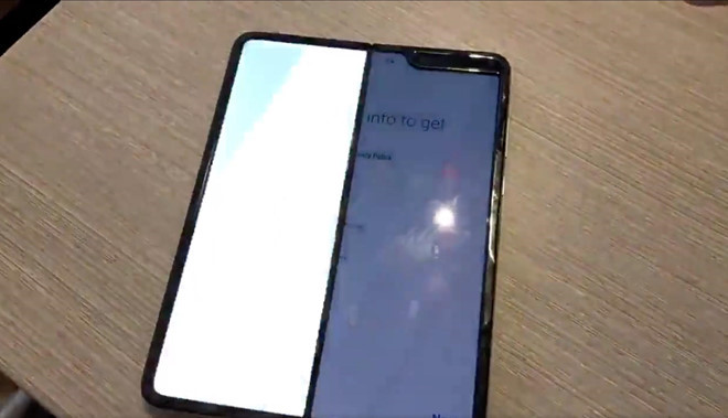 &lsquo;Kh&aacute;m ph&aacute;&rsquo; Samsung Galaxy Fold vừa được thiết kế lại ho&agrave;n to&agrave;n