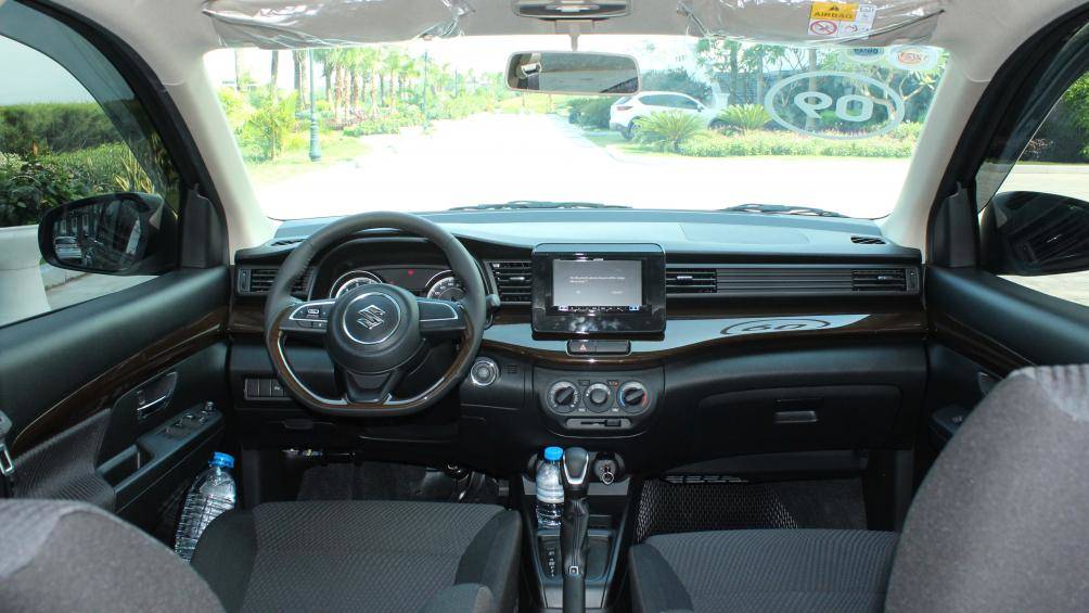 &lsquo;Kh&aacute;m ph&aacute;&rsquo; Suzuki Ertiga &ocirc; t&ocirc; 7 chỗ gi&aacute; rẻ nhất ph&acirc;n kh&uacute;c