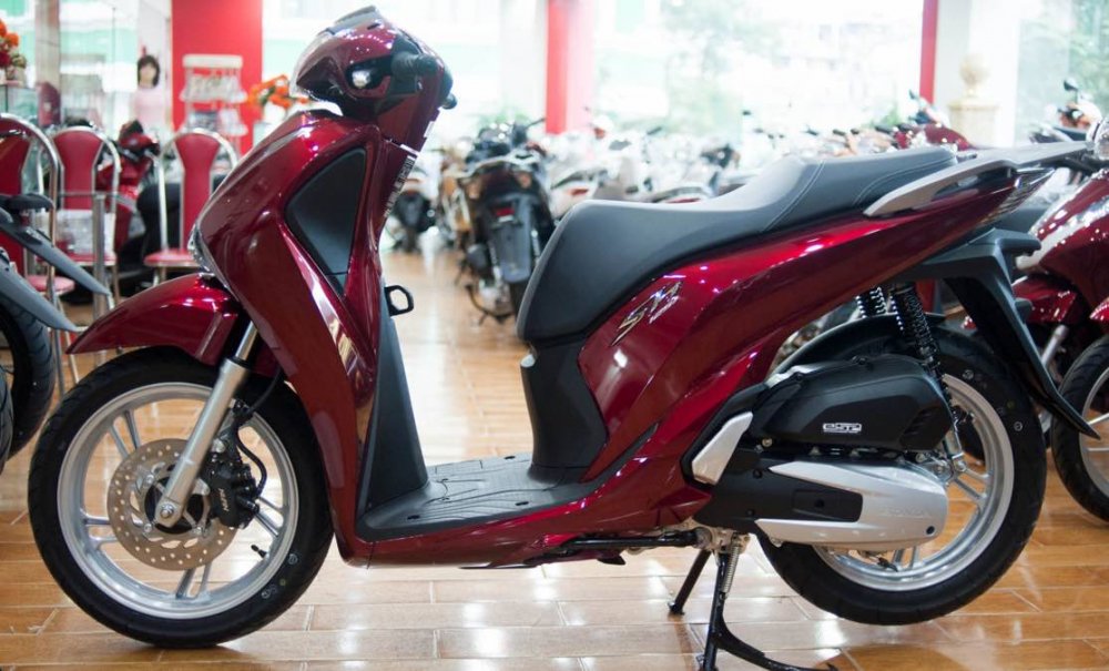 C&oacute; n&ecirc;n mua Honda SH đang được giảm gi&aacute; mạnh?
