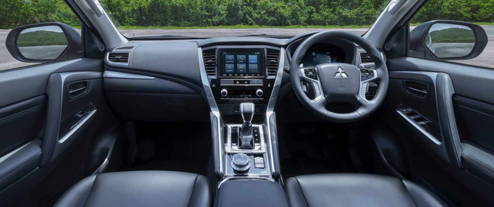 Mitsubishi Pajero Sport 2020 vừa ra mắt c&oacute; g&igrave; đặc biệt?