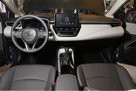 Đẹp &lsquo;long lanh&rsquo; gi&aacute; chỉ hơn 500 triệu, Toyota Corolla Altis thế hệ mới được trang bị những g&igrave;?