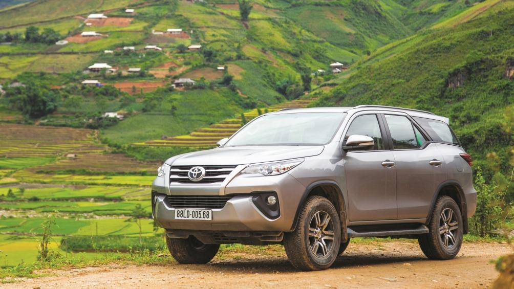 C&oacute; n&ecirc;n mua Toyota Fortuner 2019 đang được giảm tới 60 triệu đồng?