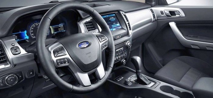 Ford Everest 2020 đẹp &lsquo;long lanh&rsquo; gi&aacute; hơn 800 triệu được trang bị những g&igrave;?