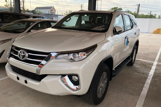 &lsquo;Điểm mặt&rsquo; 4 mẫu &ocirc; t&ocirc; giảm gi&aacute; mạnh trong th&aacute;ng n&agrave;y