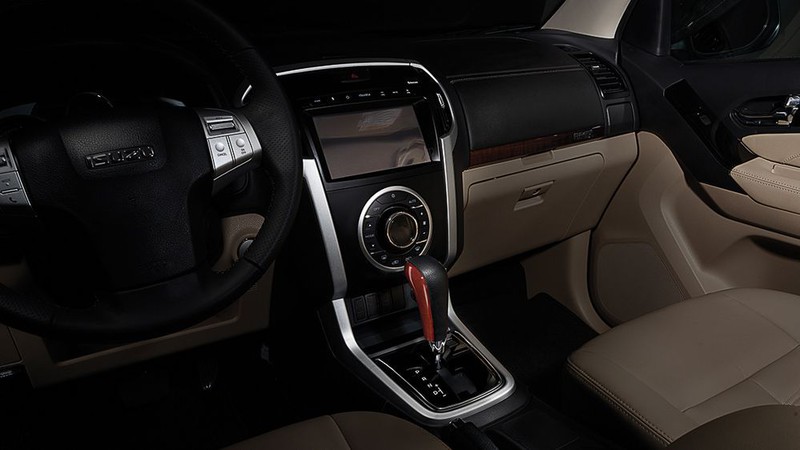 Isuzu mu-X 2019 phi&ecirc;n bản đặc biệt gi&aacute; 990 triệu c&oacute; g&igrave; hấp dẫn?