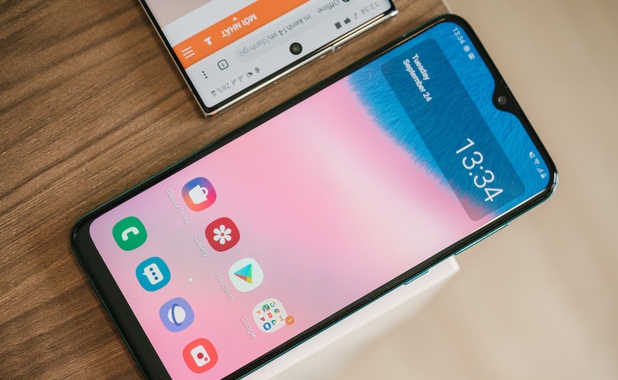 &lsquo;Cận cảnh&rsquo; Samsung Galaxy A30s gi&aacute; hơn 6 triệu đồng