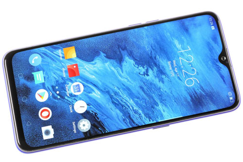 Giảm gi&aacute; về mốc 4 triệu đồng, Realme 3 Pro c&oacute; thực sự hấp dẫn?