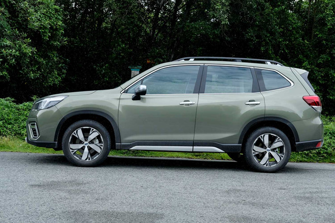 Subaru Forester 2019 tiếp tục giảm gi&aacute; &lsquo;kịch s&agrave;n&rsquo;, xuống mốc 900 triệu đồng
