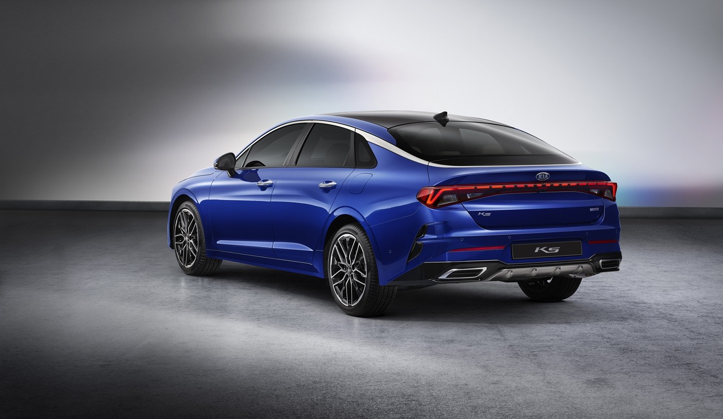 &lsquo;Soi&rsquo; c&ocirc;ng nghệ v&agrave; t&iacute;nh năng tr&ecirc;n Kia Optima 2021 vừa lộ diện 
