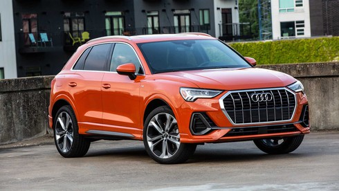 Xe sang Audi Q3 bị triệu hồi do d&iacute;nh lỗi phần mềm