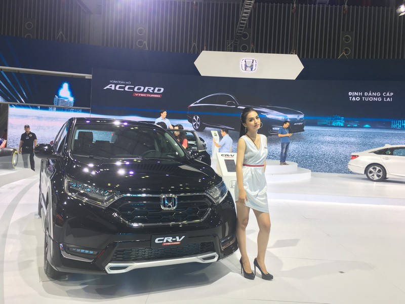 Cận Tết, c&aacute;c h&atilde;ng &ocirc; t&ocirc; vẫn thi nhau giảm gi&aacute; &lsquo;kịch s&agrave;n&rsquo;