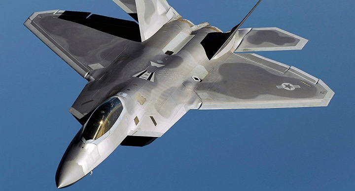 F-22 sẽ l&agrave; một lựa chọn s&aacute;ng suốt đế thay thế &ldquo;nỗi thất vọng&rdquo; mang t&ecirc;n F-35.&shy;&shy;&shy;&shy;&shy;&shy;&shy; Ảnh: VTC News 