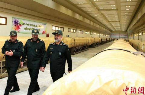  B&ecirc;n trong kho t&ecirc;n lửa hạng nặng của Iran