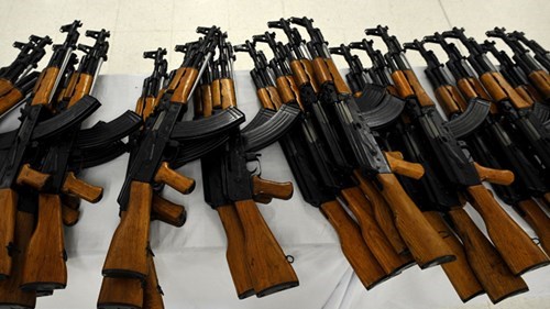  Khẩu s&uacute;ng AK-47