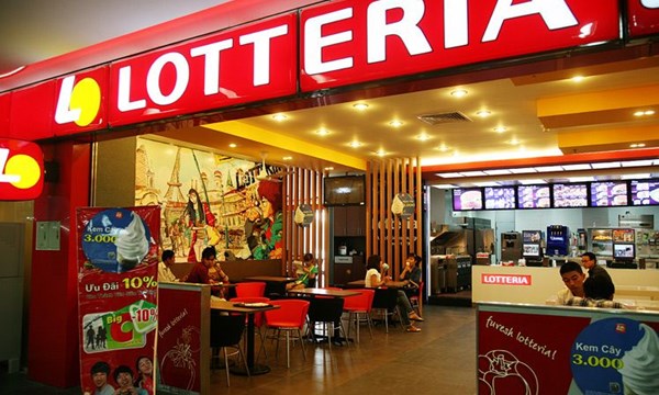  Lotteria Việt Nam bị ph&aacute;t hiện sử dụng khu vực chế biến kh&ocirc;ng bảo đảm vệ sinh. 
