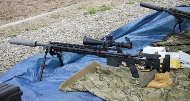 S&uacute;ng bắn tỉa XM210 Mỹ.