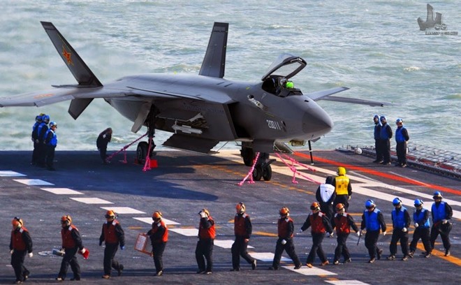 Ti&ecirc;m k&iacute;ch t&agrave;ng h&igrave;nh J-20 c&oacute; thể so s&aacute;nh với ti&ecirc;m k&iacute;ch F-22 Mỹ. 