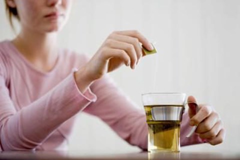 Tr&agrave; giải độc g&acirc;y nguy cơ rối loạn chức năng gan, tim. 