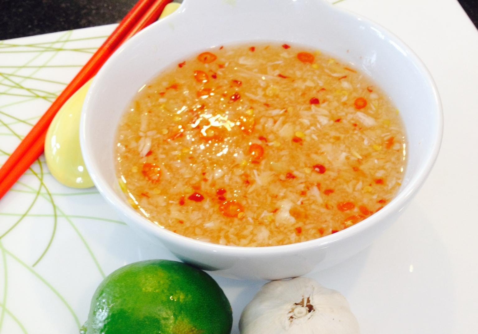  100% mẫu nước mắm do Bộ NN&PTNT khảo s&aacute;t kết quả an to&agrave;n. 