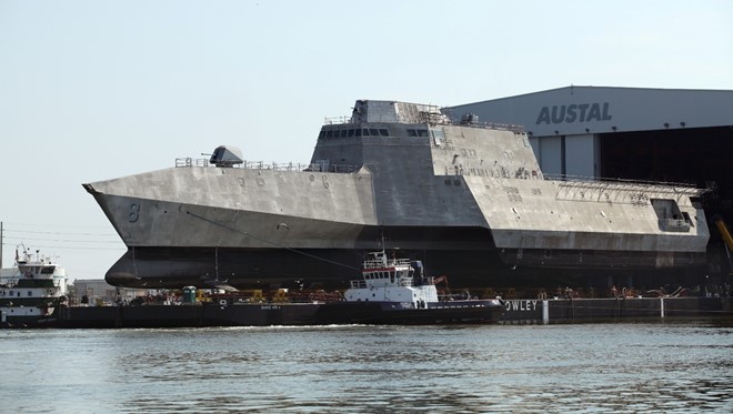 T&agrave;u chiến USS Montgomery li&ecirc;n tục gặp sự cố. 