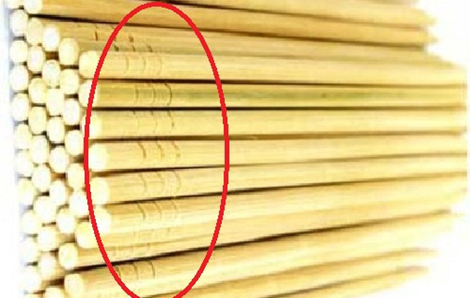 Theo chuy&ecirc;n gia, v&ograve;ng tr&ograve;n chỉ c&oacute; t&aacute;c dụng l&agrave;m đẹp cho đũa.