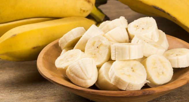 Ăn chuối buổi trưa cũng khiến bạn mệt mỏi. 