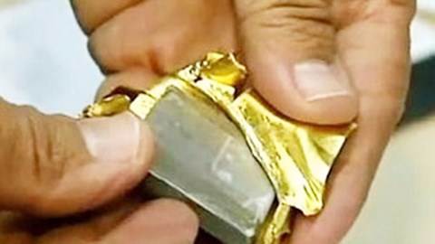 Quảng Ninh xuất hiện nạn bu&ocirc;n b&aacute;n vang giả trộn từ bột kim loại lạ.